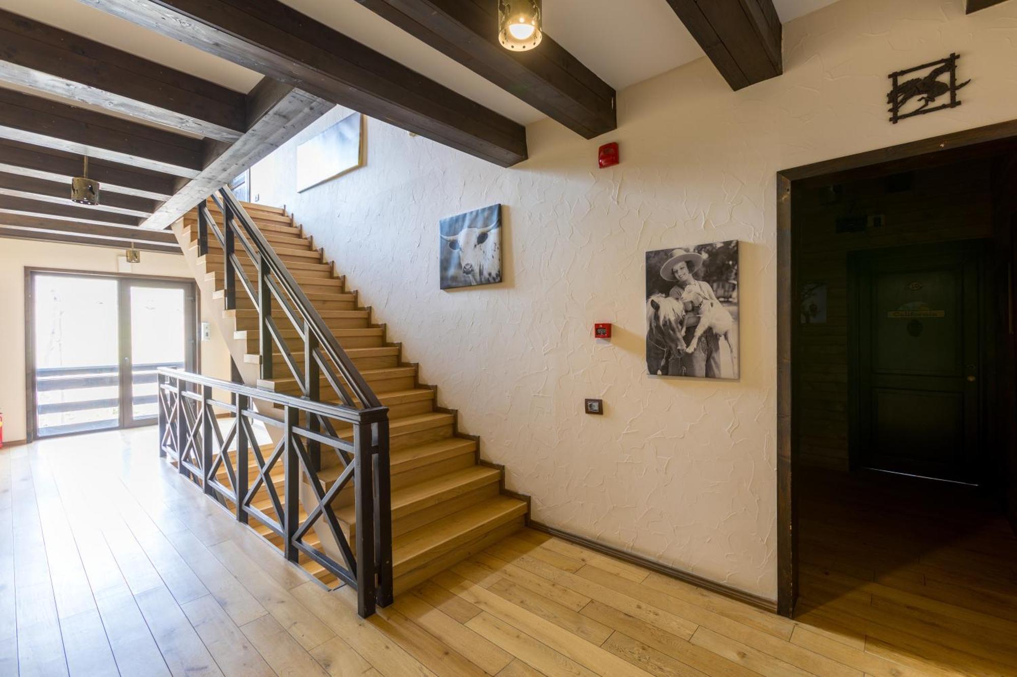 Hotel Maggie'S Ranch Rîşnov Exteriér fotografie