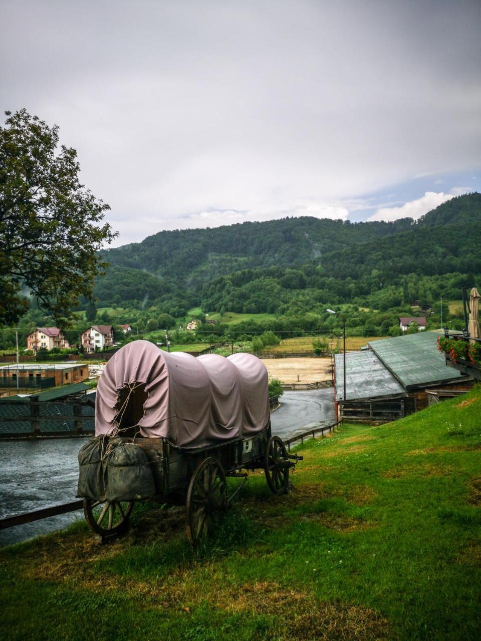 Hotel Maggie'S Ranch Rîşnov Exteriér fotografie