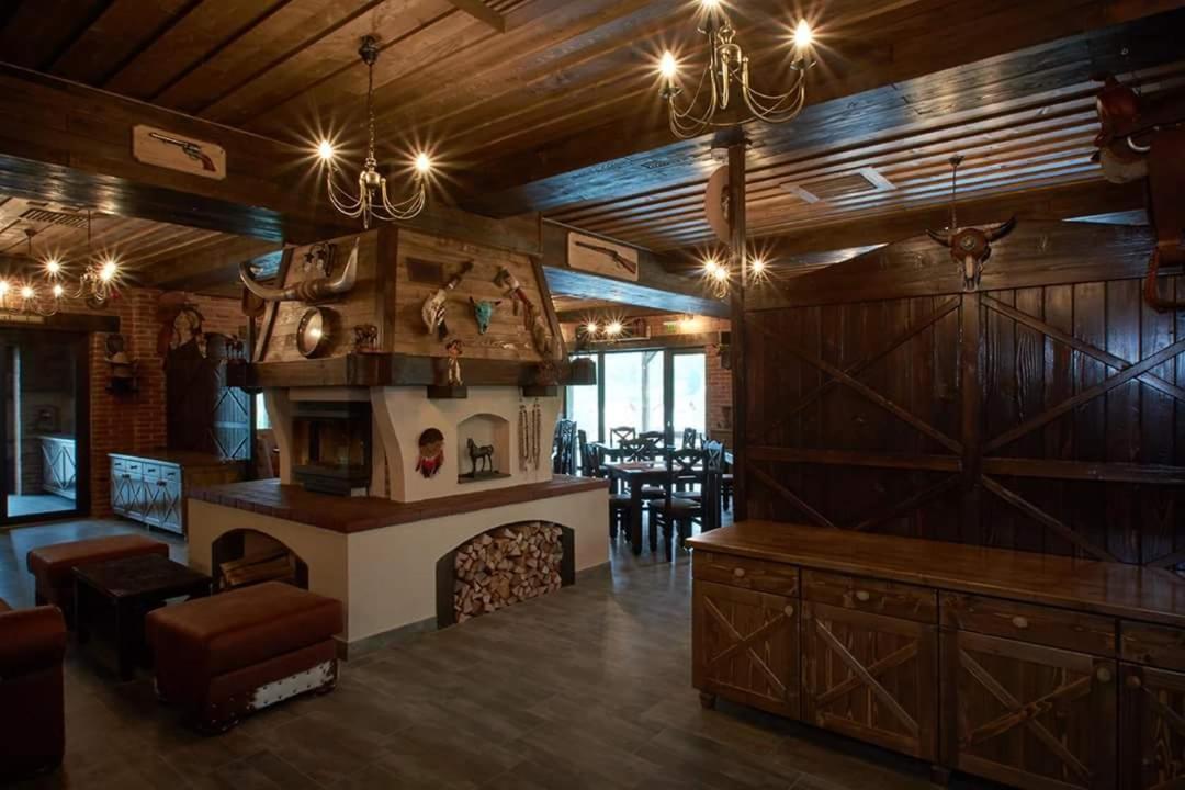 Hotel Maggie'S Ranch Rîşnov Exteriér fotografie